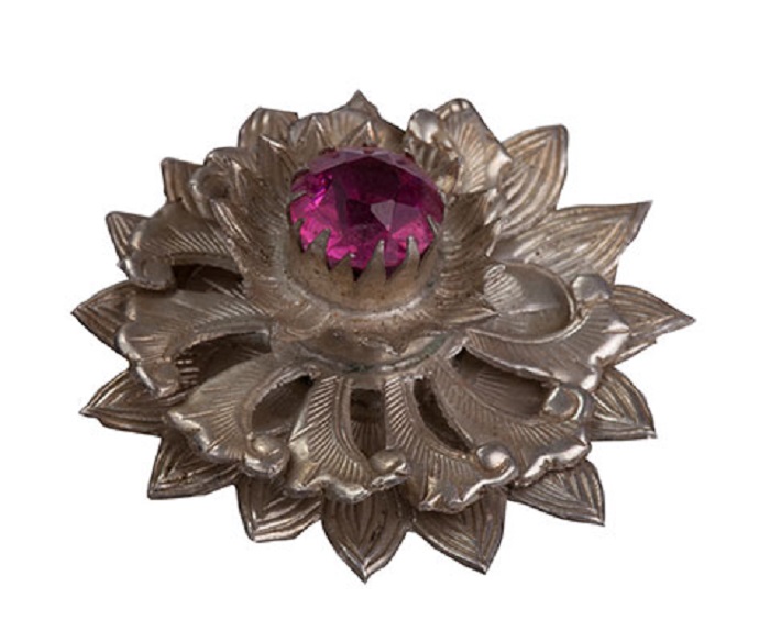 Hoa tai đính hồng ngọc - Trang sức ngọc của hàng hậu và công chúa cung đình Việt