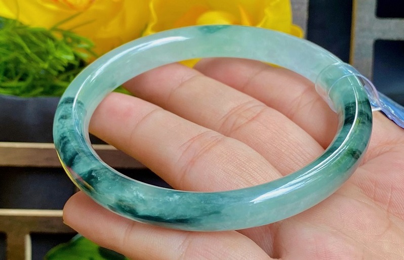 Cách bảo quản Ngọc Cẩm Thạch đúng cách giúp luôn sáng bóng