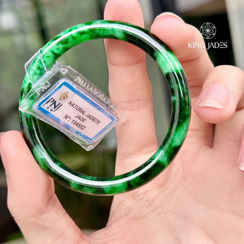 Giải đáp thắc mắc: Vòng Cẩm Thạch King Jades có uy tín không?