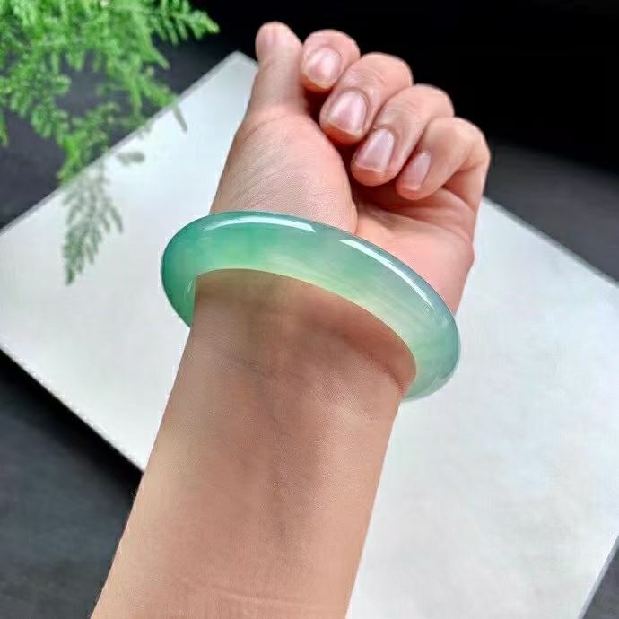 Cách đánh giá và định giá Ngọc Phỉ Thúy chuẩn xác