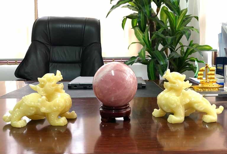 7 vật phẩm ngọc phong thủy nên có trên bàn làm việc để tăng tài lộc